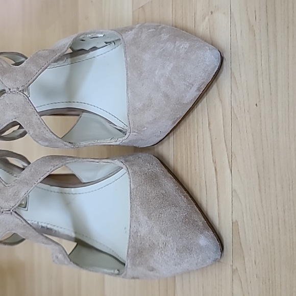 BCBGeneration Stiletto Heels Torpico Size 8.5 Nude Beige Close Toe Straps - Picture 4 of 11